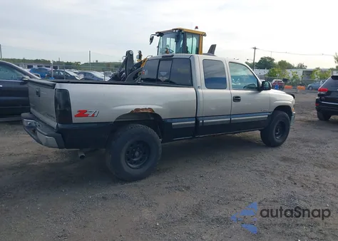 1999 Chevrolet Silverado 1500 Ls из США, поврежденный, VIN 1GCEK19T8XE243085